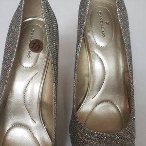 Golden Shiny Size 10 Pre-Owned Bandolino Supermodel Gold Sparkle Peep Toe Heels